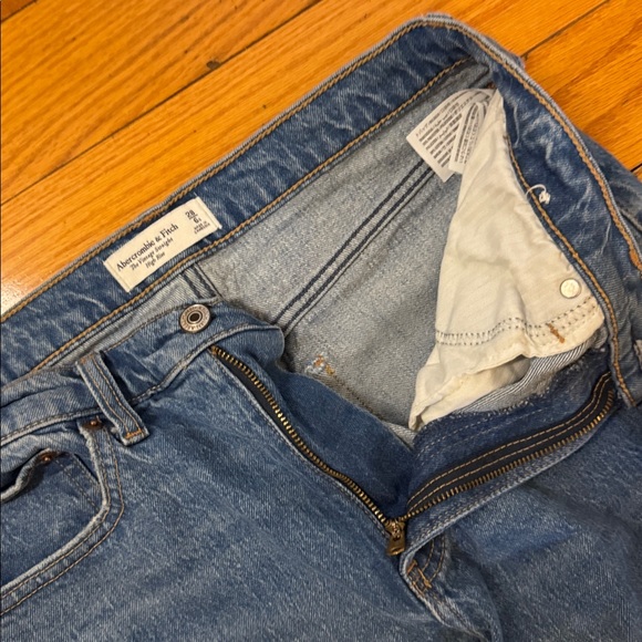 Abercrombie Vintage High Rise Straight Jeans 6 / 28 - Picture 3 of 7